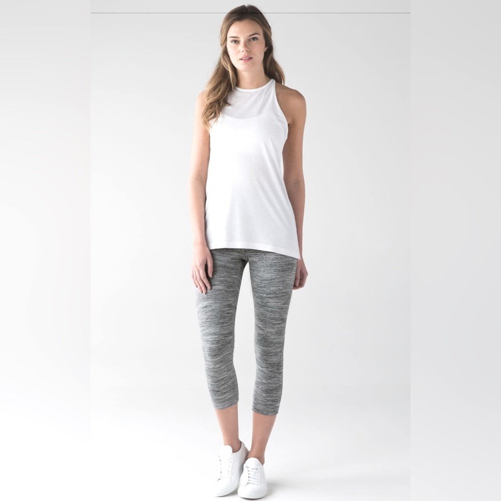 Lululemon Wunder Under Crop Leggings (Hi-Rise) size 8